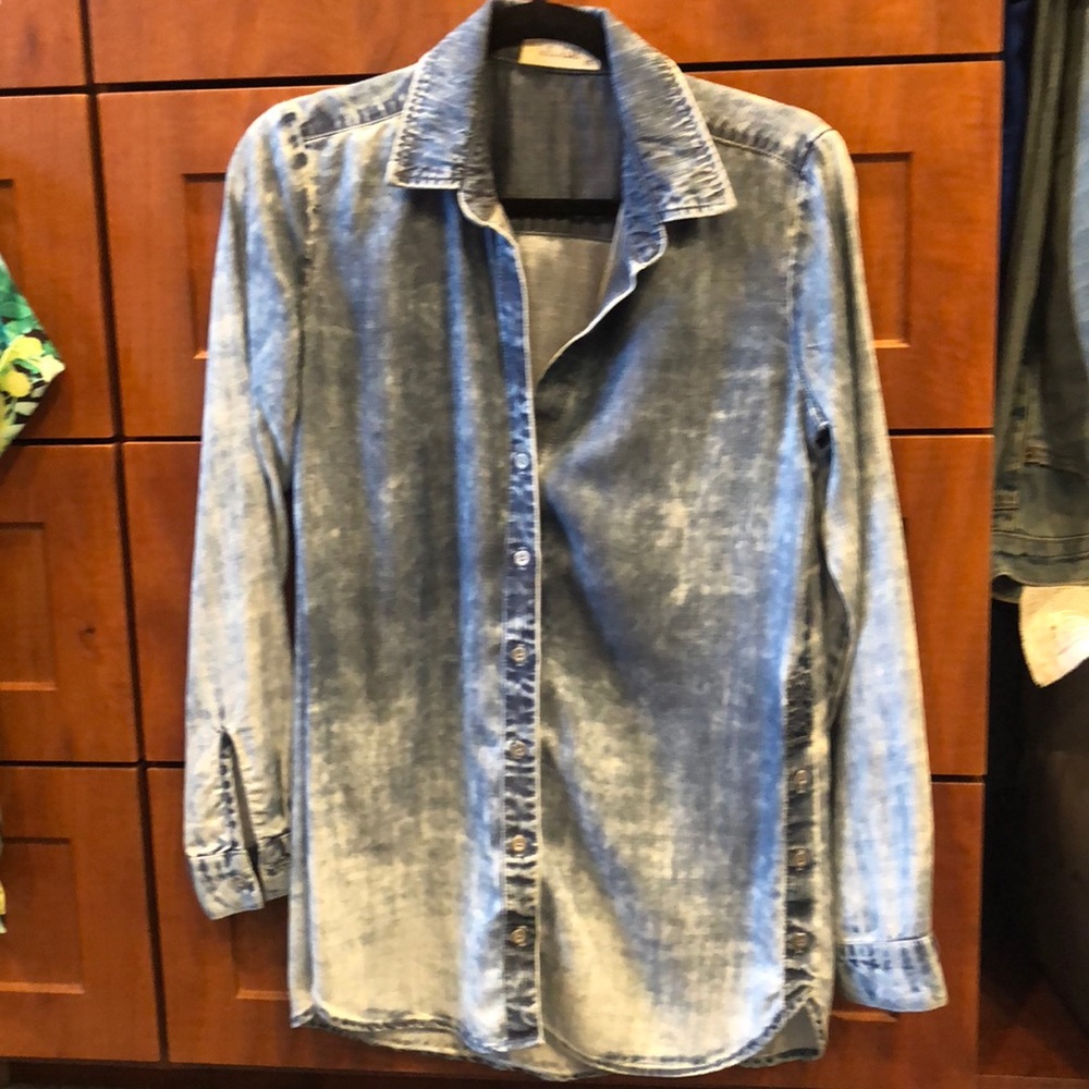 Bella Dahl denim button down shirt / tunic